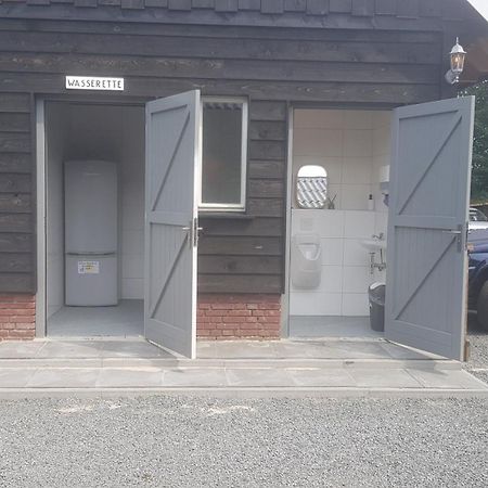 Basic Ingerichte Vouwwagen Op Camping Westenenk, Wijster Exterior foto